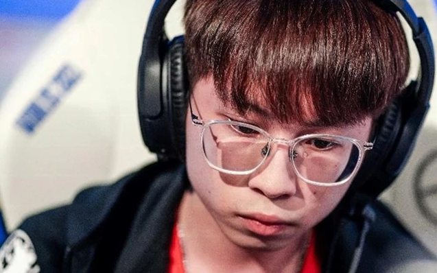 又一个“假赛”选手复出！还记得S11为了看色图泄露BP的湾湾中单吗？