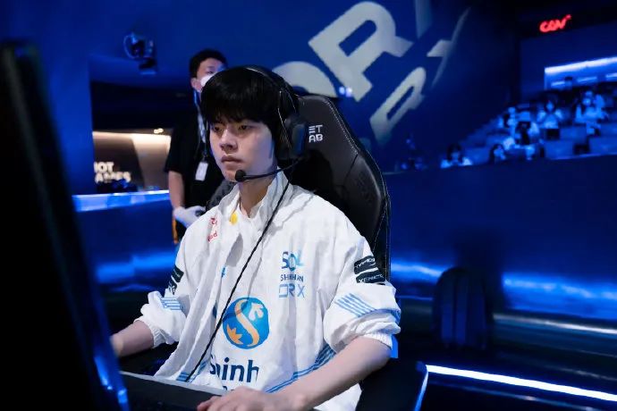 【每日一撸】恩断义绝香锅暗讽Letme不行；Deft或在赛季后退役