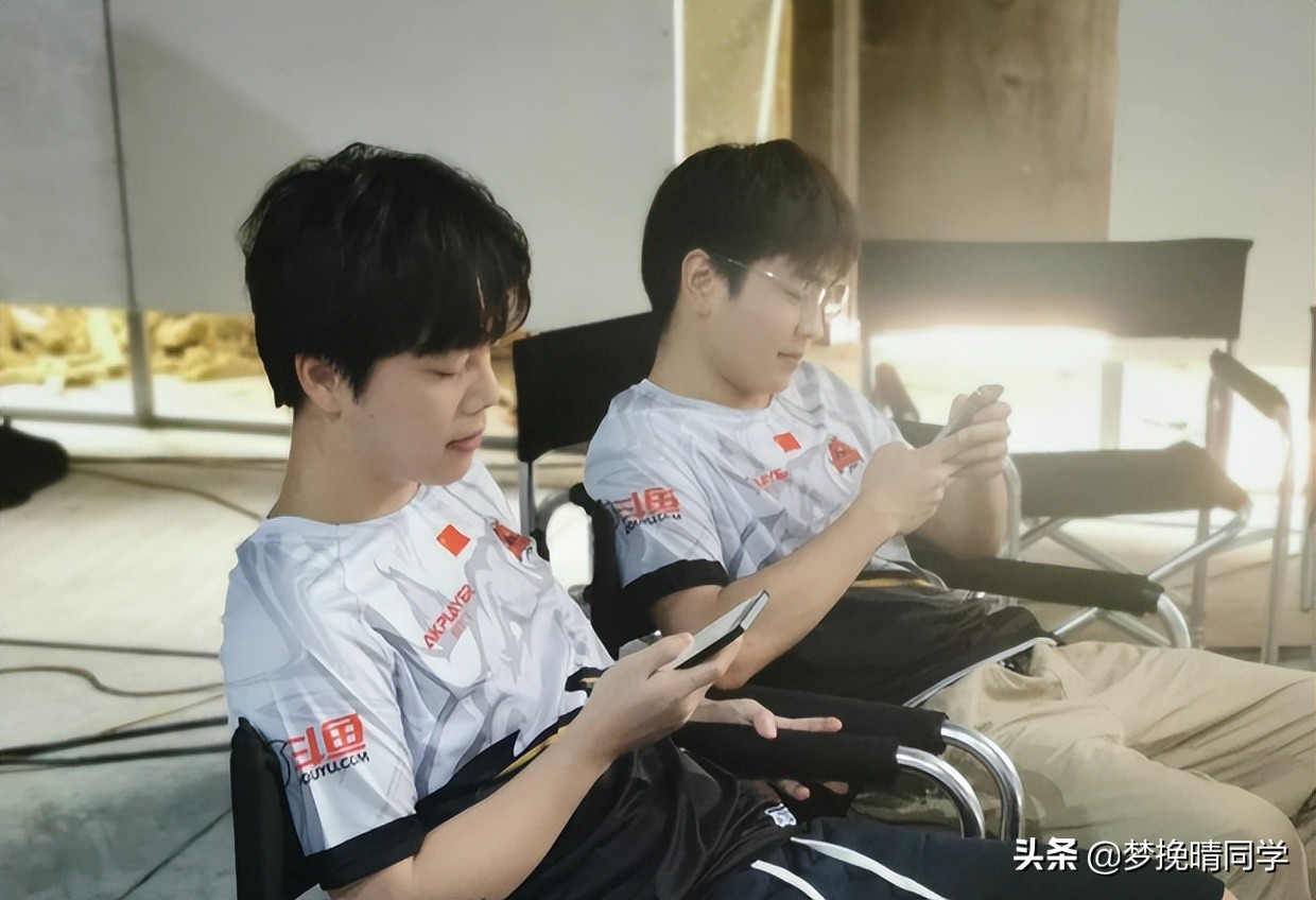 绝地求生：NH首局吃鸡反超GEN，PeRo跌出前8，KDF两连鸡持续领跑