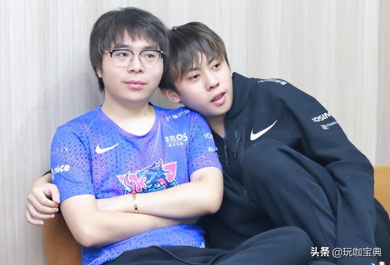 LOL新生代上单直播透露内幕，因薪资问题摆烂，大不了明年不打了