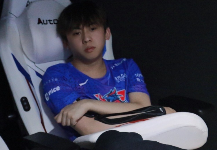 虎娘日报：英雄联盟官方谈中型更新，Ale直播谈现状