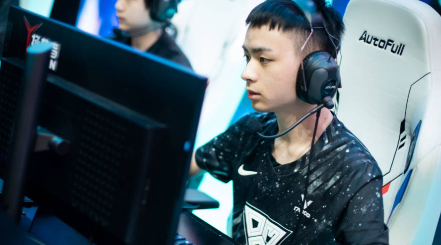 fpx战队教练牛排，fpx主教练牛排