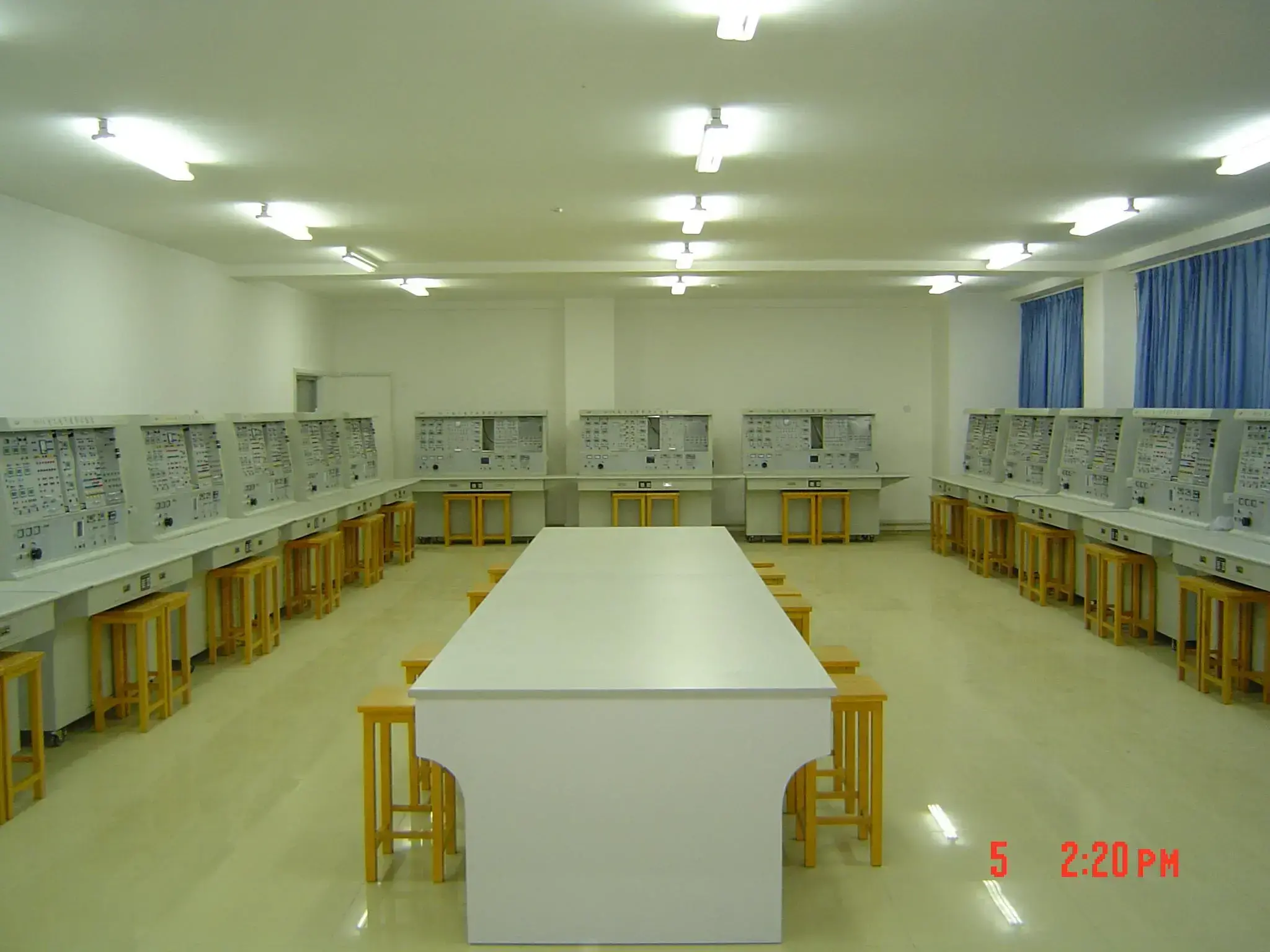 NB电学实验（模拟物理实验室）手机版