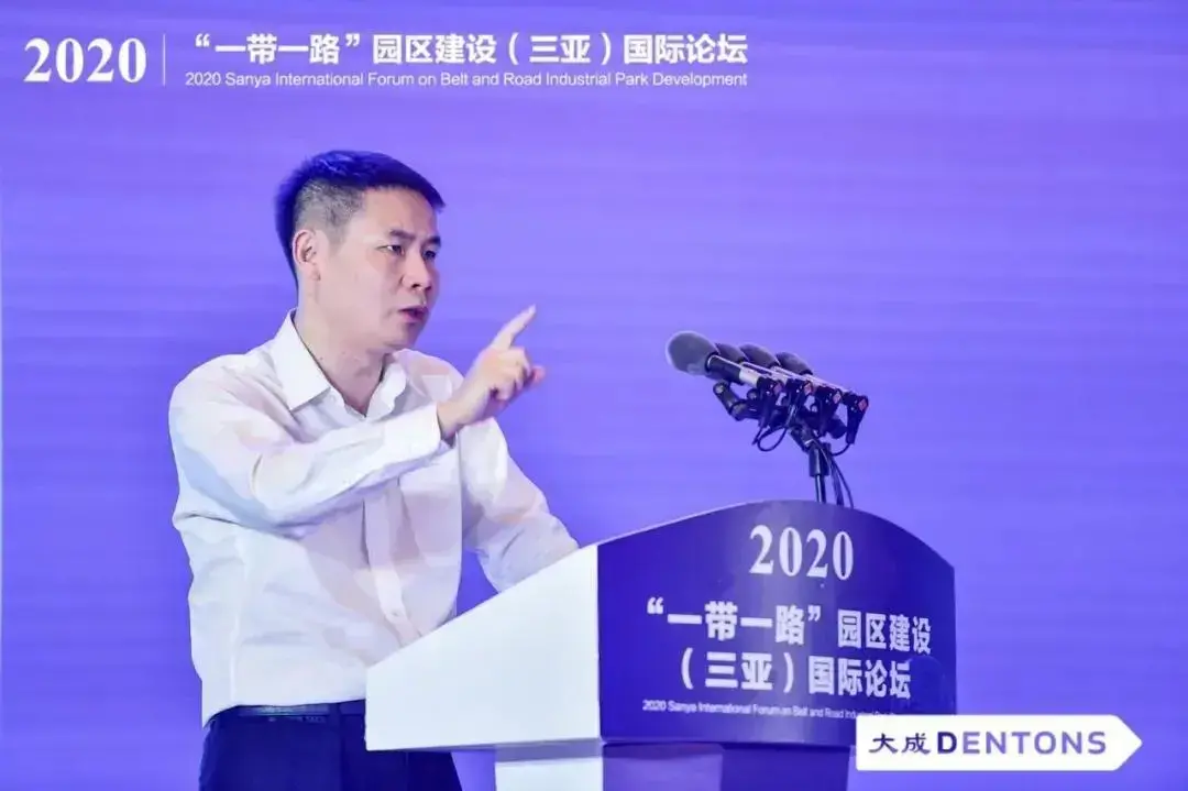 露塞提娅|王蒙和单三亚谈小说《笑风》