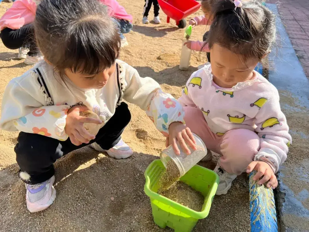 高里街道慧心幼儿园开展沙土游戏活动