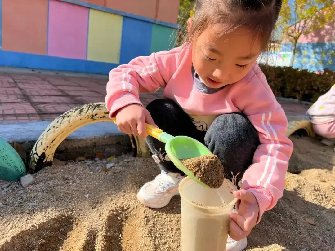 高里街道慧心幼儿园开展沙土游戏活动