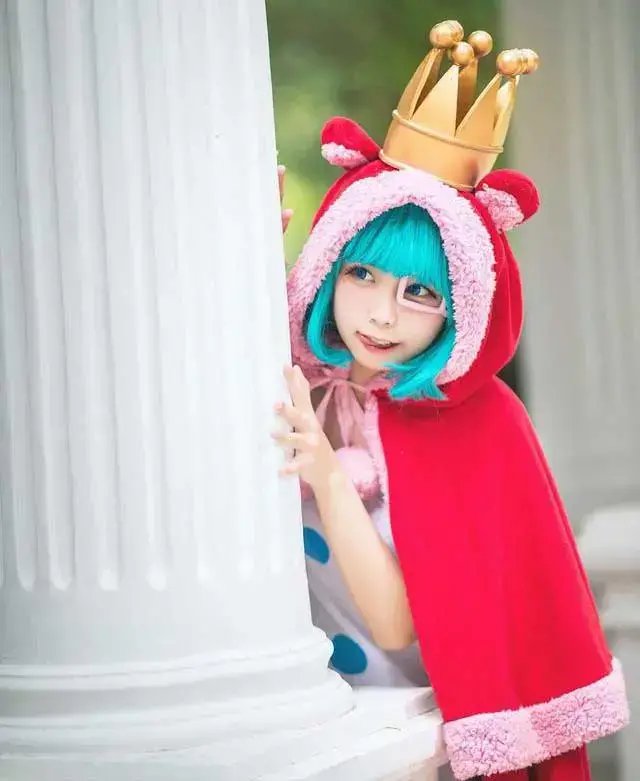 海贼王砂糖cosplay妆容教程，海贼王砂糖真人cosplay