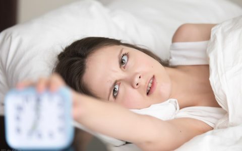 回笼觉的坏处(早上七点睡回笼觉有坏处吗)