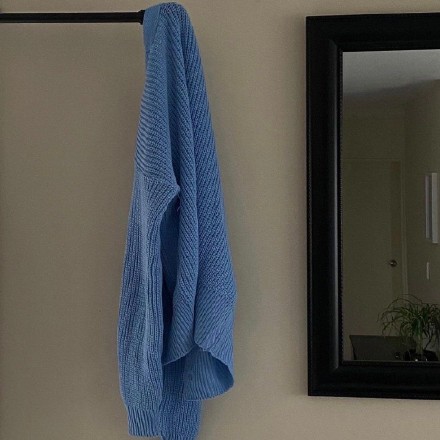 文案“人从悲伤中大大方方走出来就是艺术家”