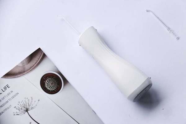 冲牙器可以改善口臭吗 冲牙器哪些人不能用 冲牙器可以改善口臭吗 冲牙器哪些人不能用