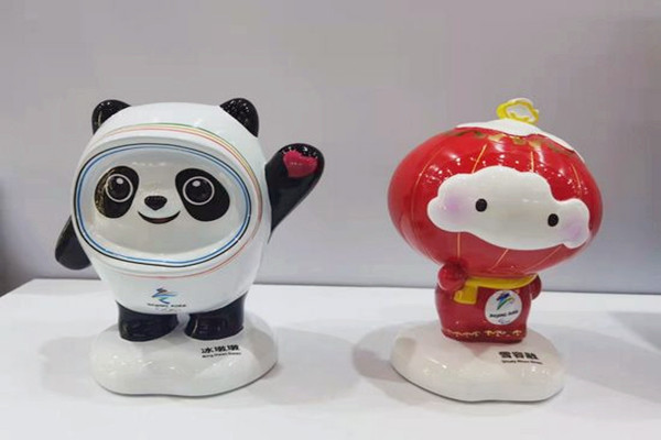 男子花万元购冰墩墩收到HelloKitty  冰墩墩正版要在哪里买