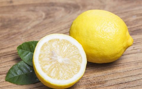 柠檬放冰箱能除异味吗(柠檬可以放冰箱去味吗)