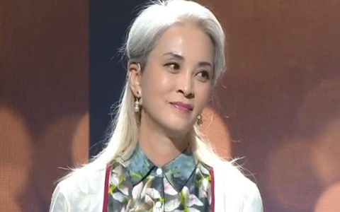 白头发越拔越多吗?(白头发越拔越多的原因)