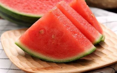 不太熟的西瓜有去火的功效吗(西瓜可以降火吗)