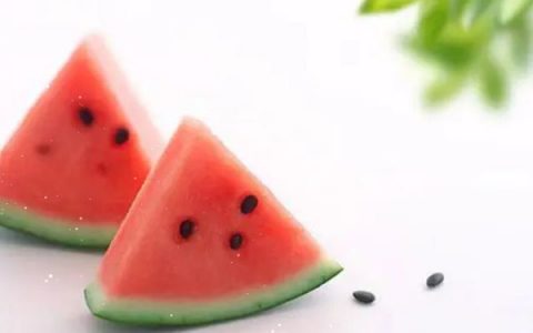 西瓜里面坏了可以吃吗(西瓜坏了一点还能吃吗)