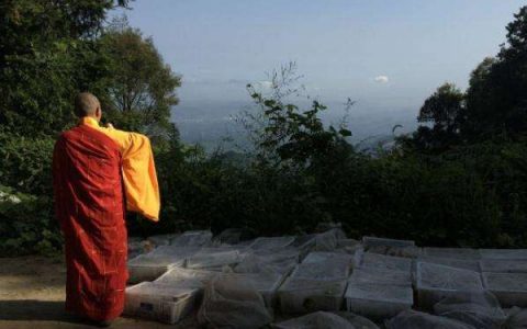 佛不渡本科以下的人是真的吗(佛不渡本科以下什么梗)