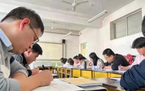 衡水桃城中学教师事件(如何举报衡水桃城中学)