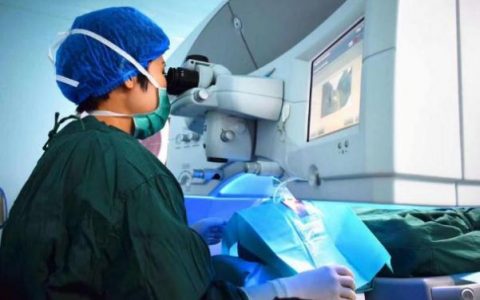 近视手术半飞秒好还是飞秒好(做近视眼手术个性化飞秒和半飞秒)