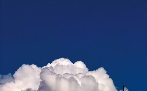 克莱因蓝真正的含义(克莱因蓝象征着什么)