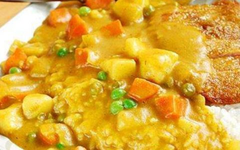 咖喱来历和起源(咖喱在烹饪过程中渐渐渗入肉中)