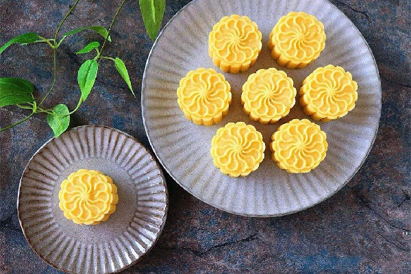 绿豆糕适合老年人吃吗 绿豆糕升糖指数高吗