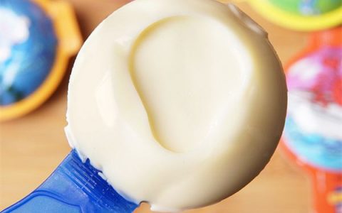 奶酪棒多大宝宝可以吃(小孩子多大可以吃奶酪棒)