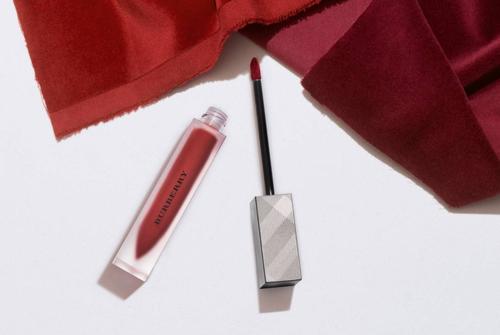 巴宝莉唇釉好用吗 巴宝莉唇釉好看颜色介绍