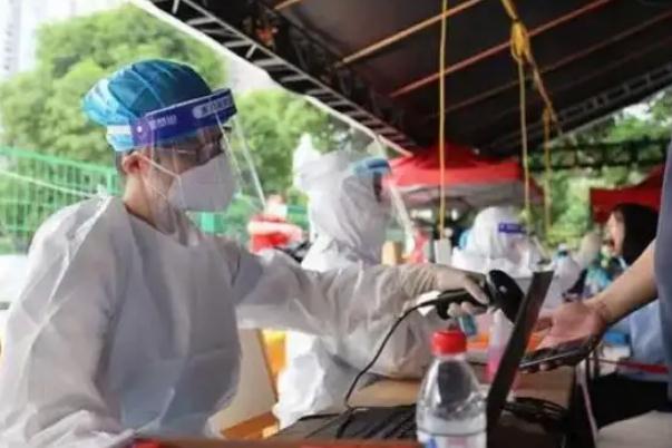 从沪抵昆后核酸阳性男子：多人骂我 核酸检测阳性就一定是冠状病毒吗