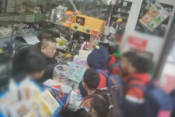 校园门口抽奖游戏横行专坑小学生 抽奖是什么营销方式