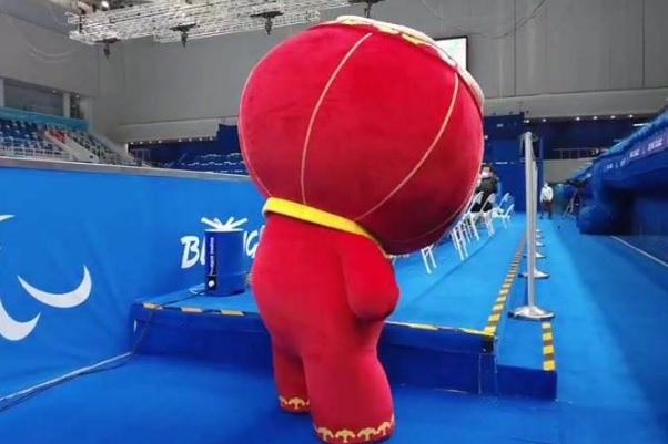 雪容融到冰立方上班啦 雪容融是灯笼还是糖葫芦