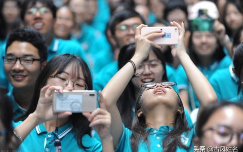 眼霜的营销文案，眼影的文案