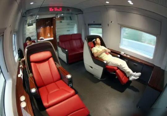 高铁一等座要排队检票吗？高铁一等座有免费午餐吗 第3张