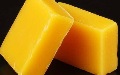 真蜂蜡假蜂蜡有什么区别(工业蜂蜡与纯蜂蜡如何鉴别)