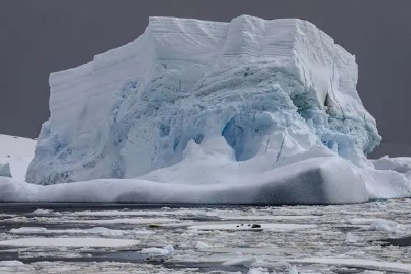 南极一冰架崩解面积堪比洛杉矶 南极融化了会怎么样