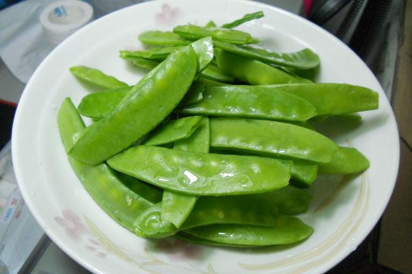 荷兰豆孕妇早期可以吃吗 荷兰豆可以生吃吗