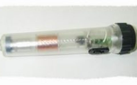 利用法拉第原理制作免电池的手电筒