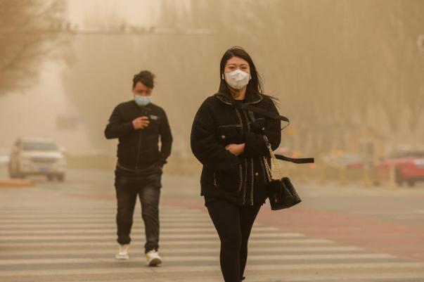 北方今年首场沙尘来袭 沙尘暴的形成原因