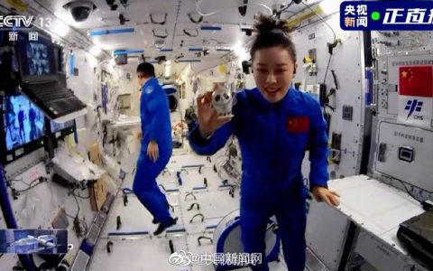 冰墩墩上太空了 究竟是怎么一回事?!