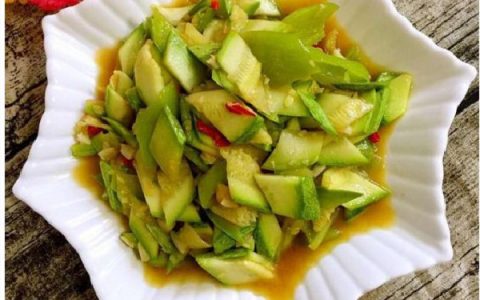 反季节的西葫芦能吃吗(放久的西葫芦能吃吗)