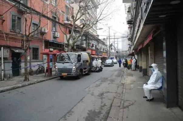 上海昨日新增本土“4+979” 新冠肺炎小孩子容易感染吗