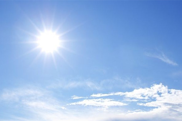 全国大回暖开启 回暖天气地面出现水的原因