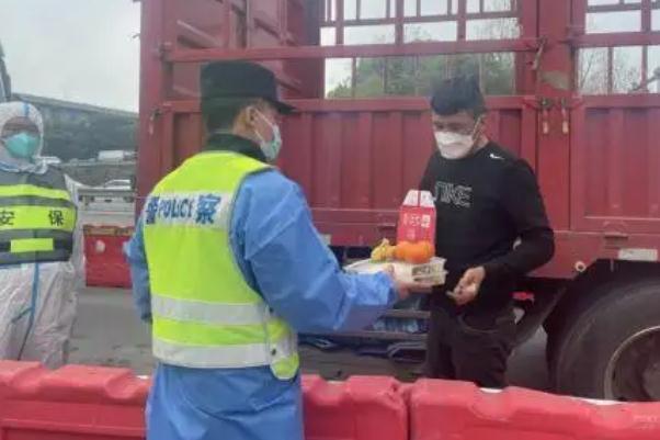 为上海送物资的19位司机被困高架 新冠肺炎感染后多久能检测出来阳性