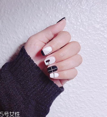 几何图案美甲图片2022 永不落伍的几何美甲