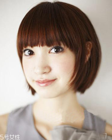 2022显脸小的发型图片 2022适合圆脸的发型图片