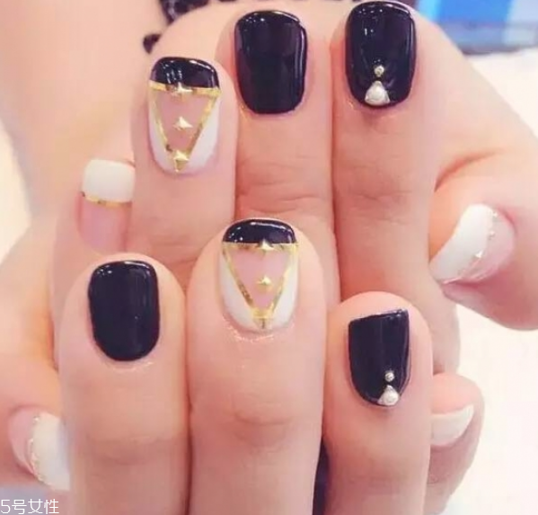 2022美甲新款式 好看的美甲图片2022