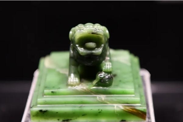 中国藏家在巴黎拍得乾隆玉玺 拍卖会是什么意思 中国藏家在巴黎拍得乾隆玉玺 拍卖会是什么意思