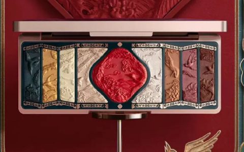 花西子的眼影盘，花西子眼影盘好吗