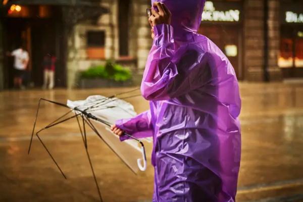 13级大风吹走一家三口？官方回应 大风等级划分颜色