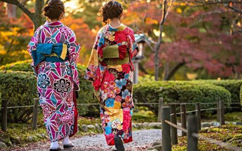 公共场合穿和服违法吗，在中国大街上穿和服