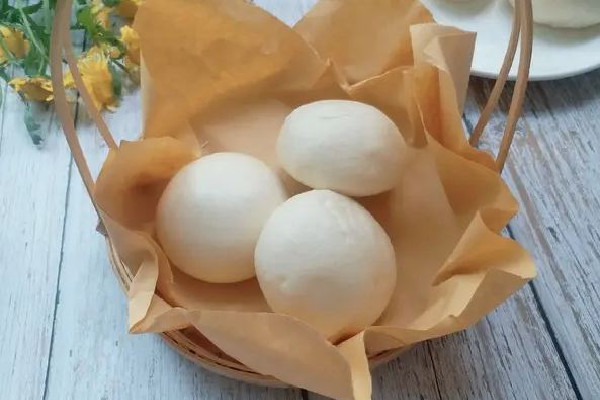 馒头吃着酸是怎么回事 馒头酸了还能吃吗